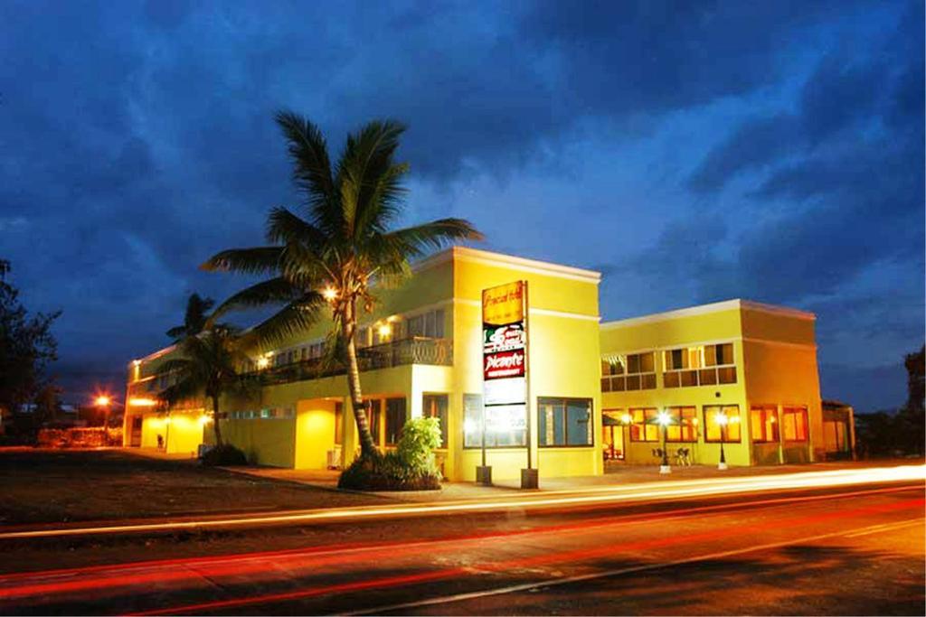 The Pepperland Hotel Legazpi Exterior foto